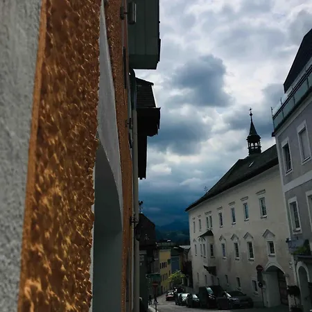 Gemuetliches In Gmundens Altstadt *